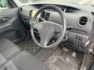 DAIHATSU TANTO 2011