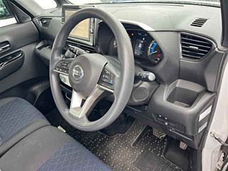 NISSAN ROOX 2020
