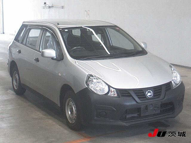 NISSAN AD 2019