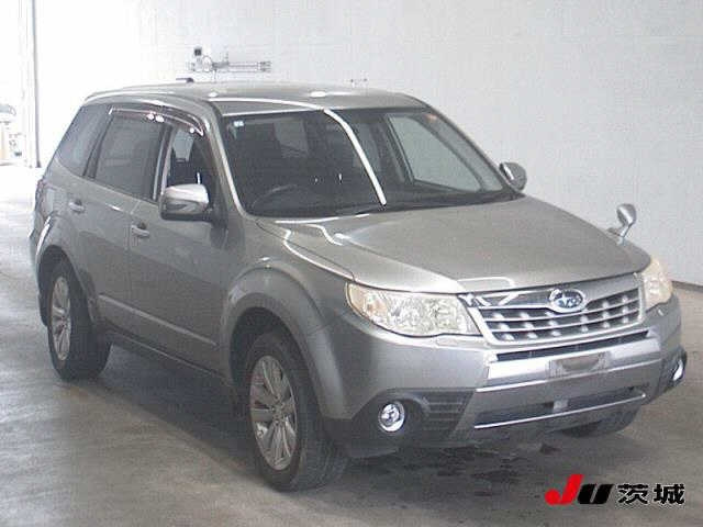 SUBARU FORESTER 2011