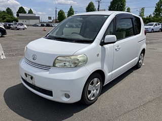 TOYOTA PORTE 2011