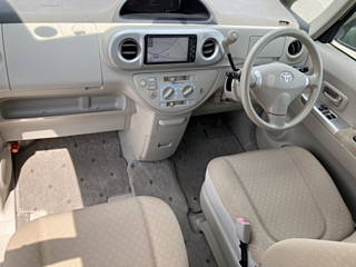 TOYOTA PORTE 2011
