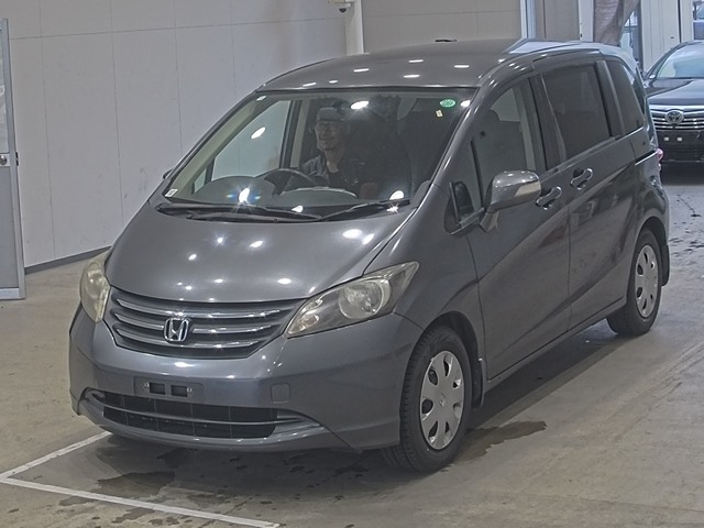 HONDA FREED 2010