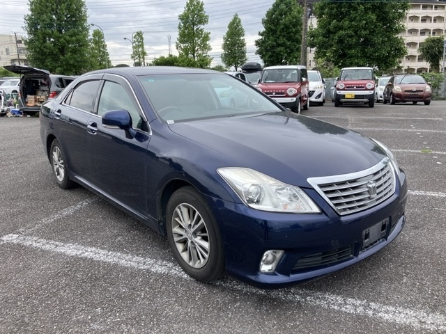 TOYOTA CROWN 2011