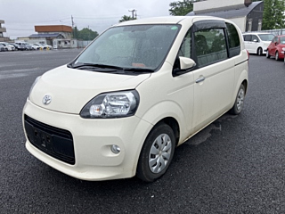 TOYOTA PORTE 2013