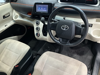 TOYOTA SIENTA 2017