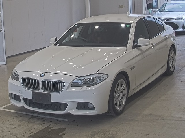 BMW 5 SERIES 2011