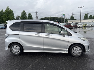 HONDA FREED 2013