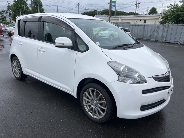 TOYOTA RACTIS 2010