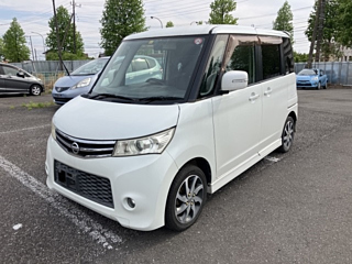 NISSAN ROOX 2010