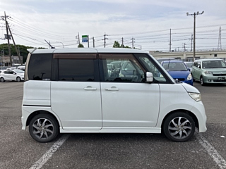 NISSAN ROOX 2010