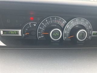 TOYOTA VOXY 2008
