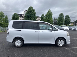 TOYOTA VOXY 2008