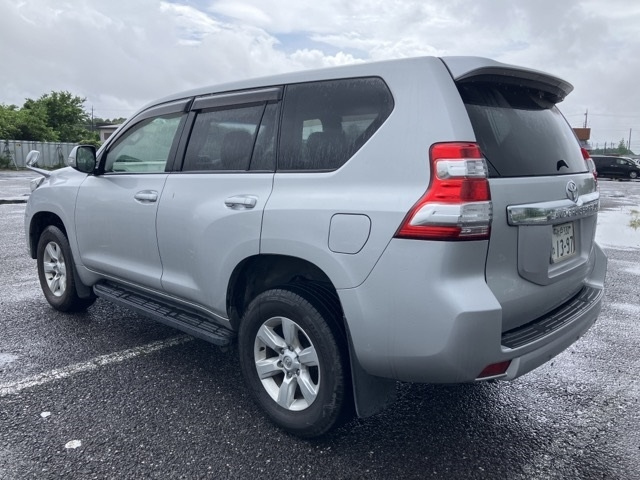 TOYOTA LAND CRUISER PRADO 2015