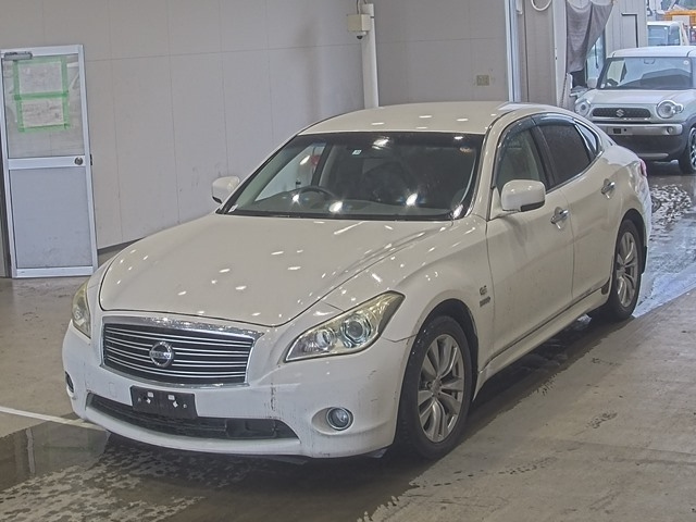 NISSAN FUGA 2011