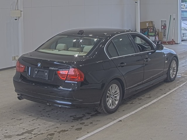 BMW 3 SERIES 2010