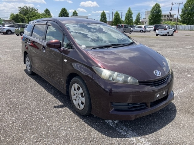 TOYOTA WISH 2010