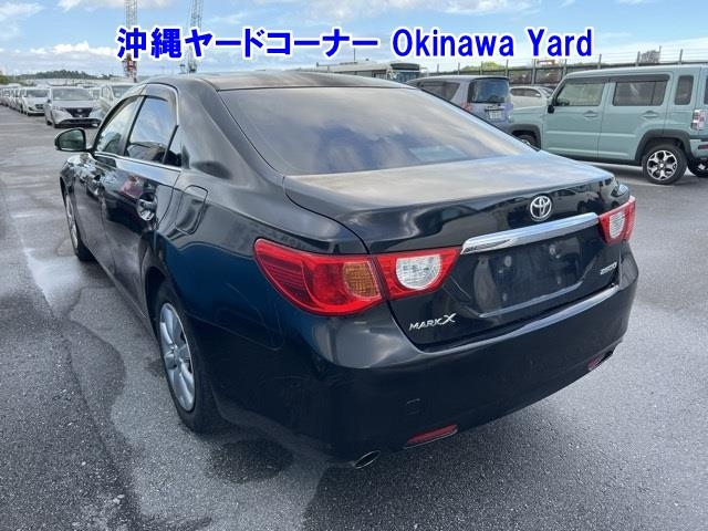 TOYOTA MARK X 2011