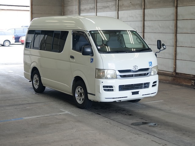 TOYOTA HIACE VAN 2009