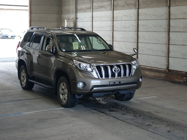 TOYOTA LAND CRUISER PRADO 2015