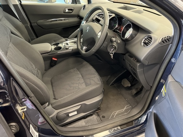 PEUGEOT 3008 2014