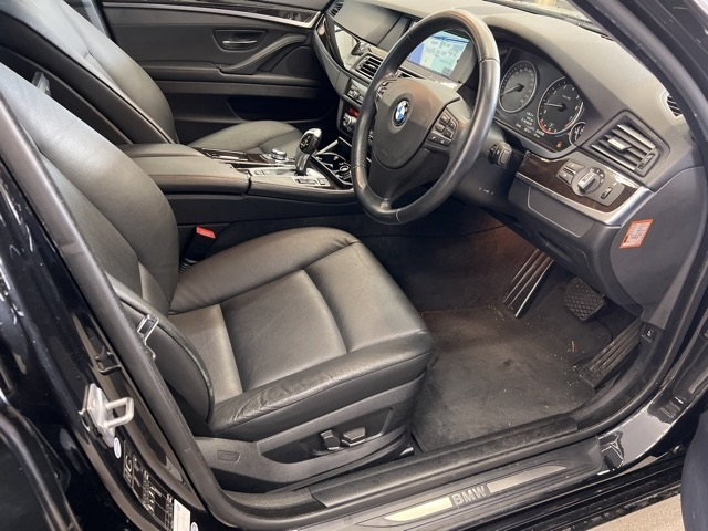 BMW 5 SERIES 2011