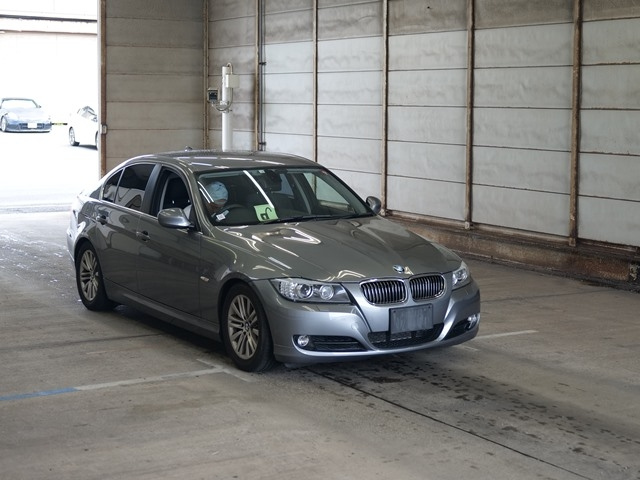 BMW 3 SERIES 2010