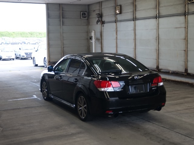 SUBARU LEGACY B4 2013