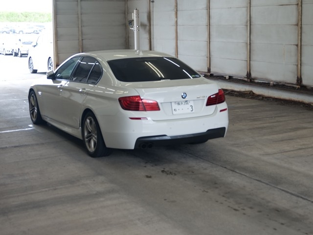 BMW 5 SERIES 2016
