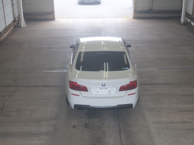 BMW 5 SERIES 2016