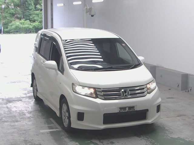HONDA FREED 2010