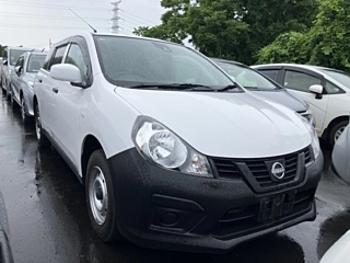 NISSAN AD 2021