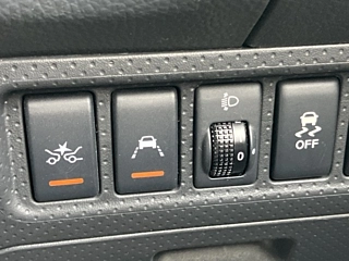 NISSAN AD 2021