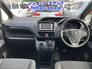 TOYOTA NOAH 2014