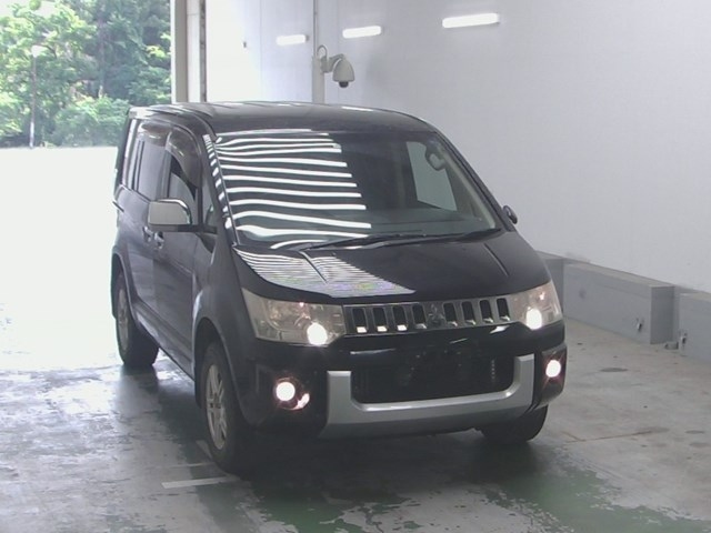 MITSUBISHI DELICA D5 2008