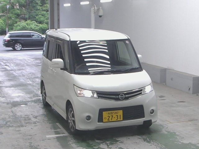 NISSAN ROOX 2012