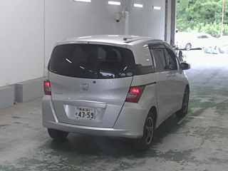 HONDA FREED 2011