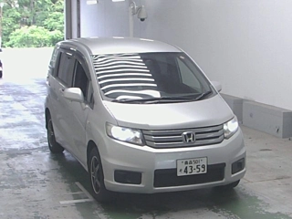 HONDA FREED 2011