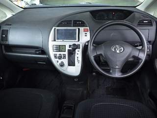 TOYOTA RACTIS 2010