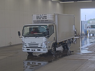 ISUZU ELF 2019
