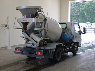 ISUZU TRUCK 2010