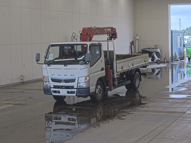 MITSUBISHI CANTER 2018