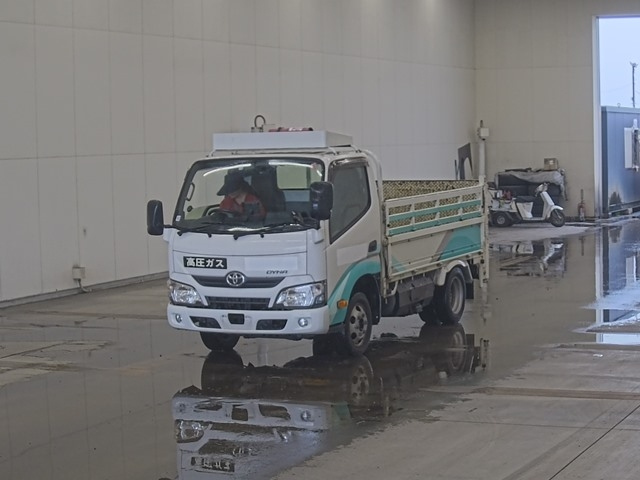 TOYOTA DYNA 2018