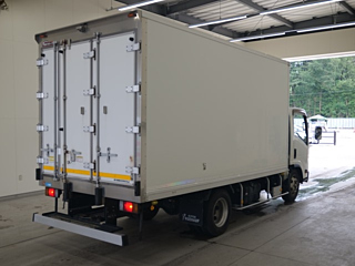 ISUZU ELF 2018