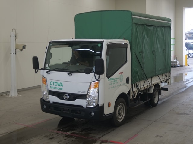 NISSAN ATLAS 2013