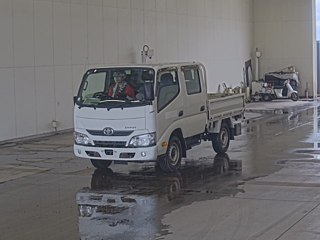 TOYOTA DYNA 2018