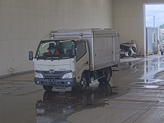 HINO DUTRO 2015