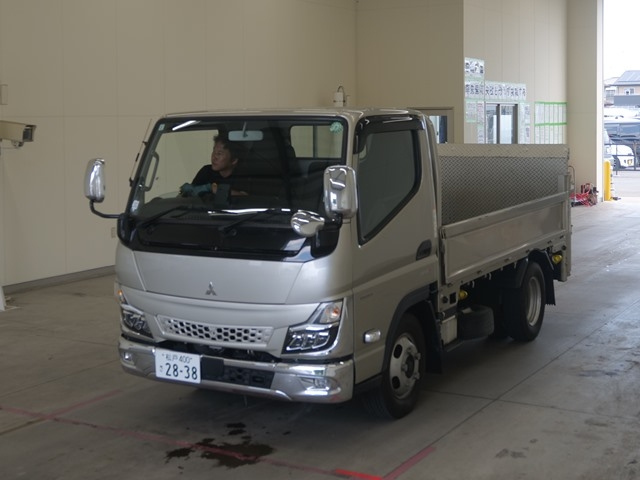 MITSUBISHI CANTER 2022