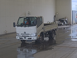 HINO DUTRO 2020