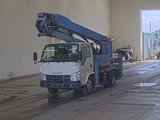 ISUZU ELF 2011